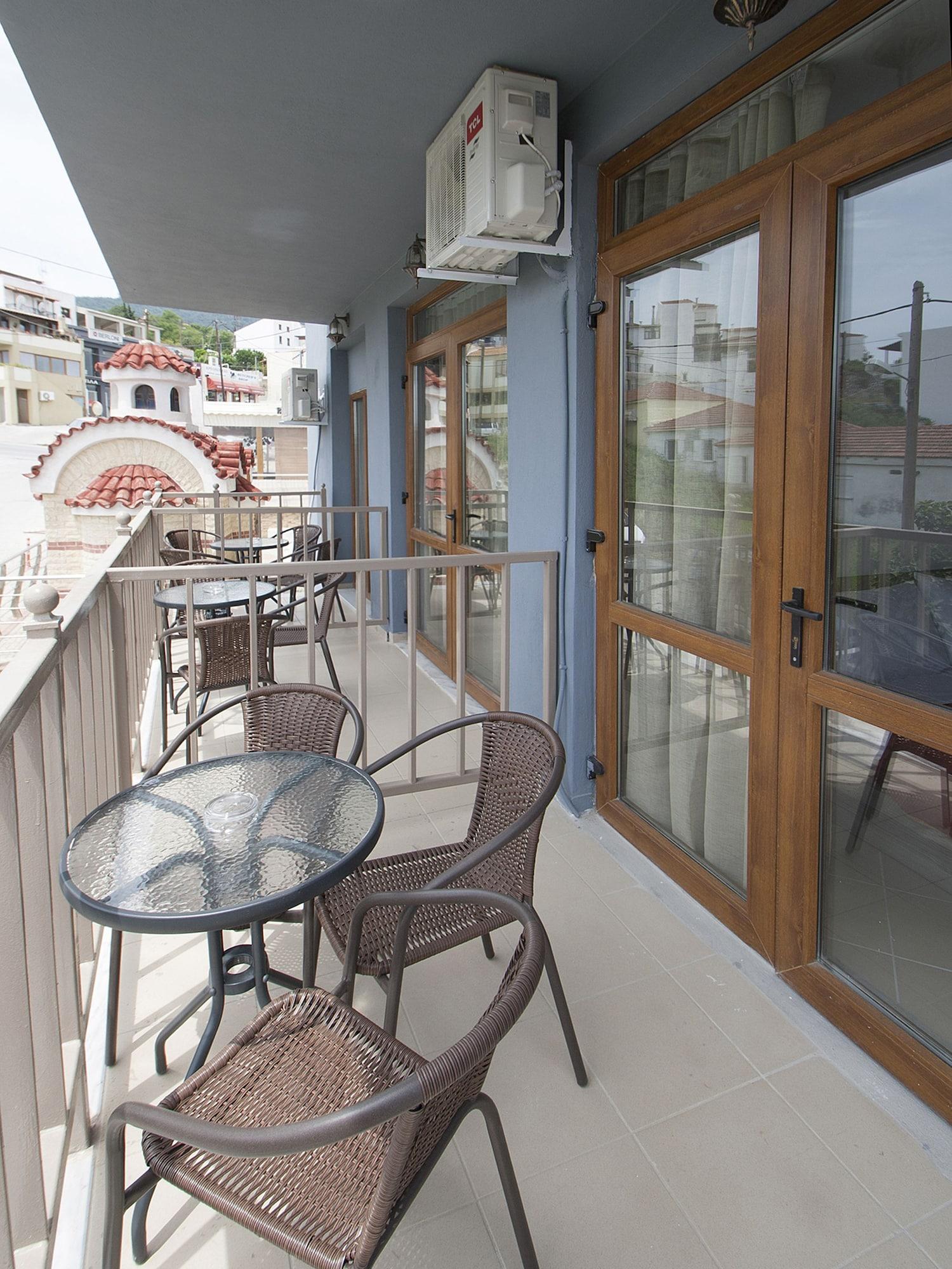 Pineapple Skiathos Exterior photo
