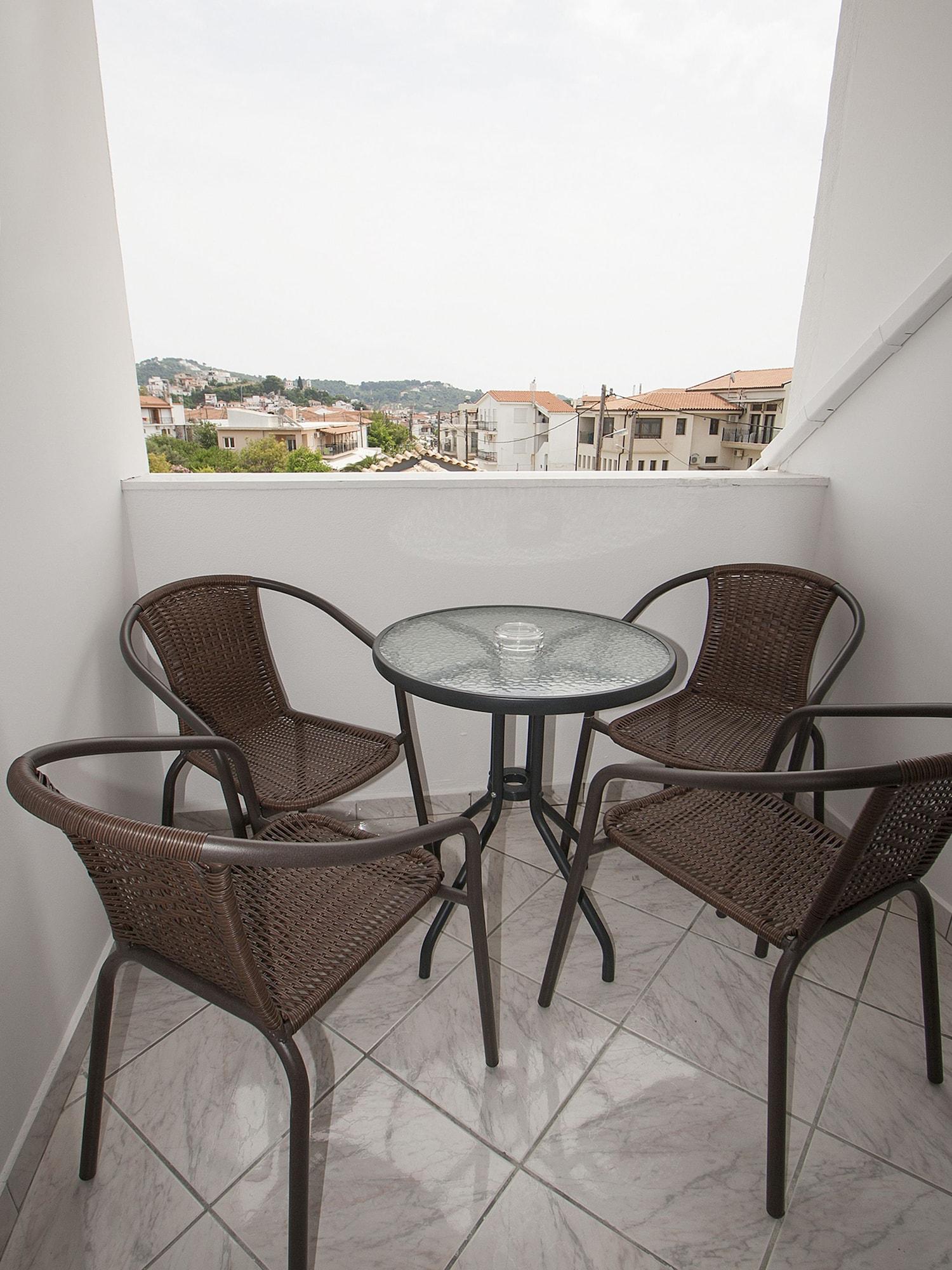 Pineapple Skiathos Exterior photo
